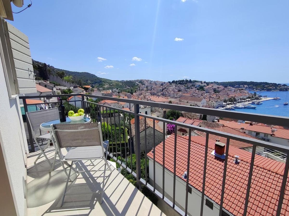 Brand New Apt W Balcony & Perfect Seaview At Center Hvar Town Extérieur photo