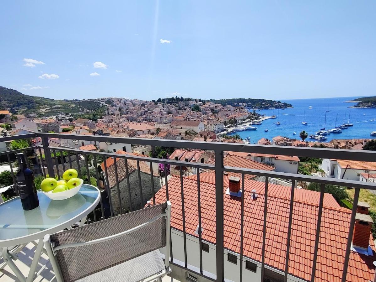 Brand New Apt W Balcony & Perfect Seaview At Center Hvar Town Extérieur photo