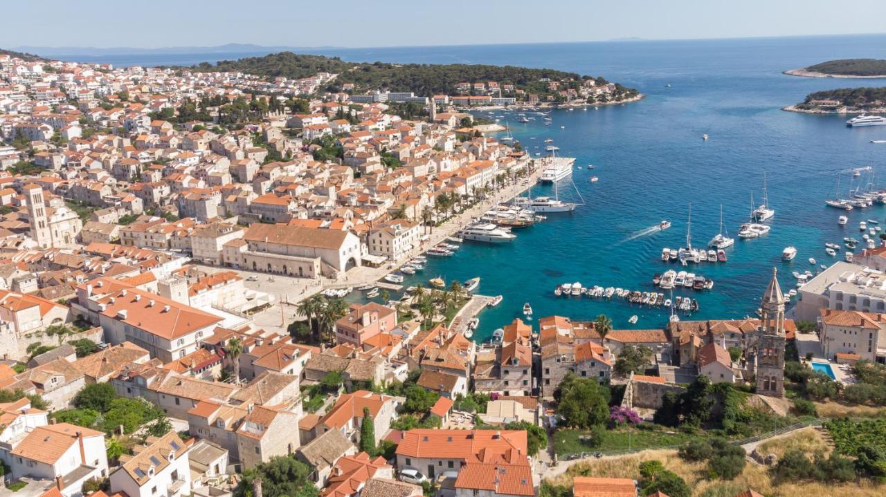 Brand New Apt W Balcony & Perfect Seaview At Center Hvar Town Extérieur photo