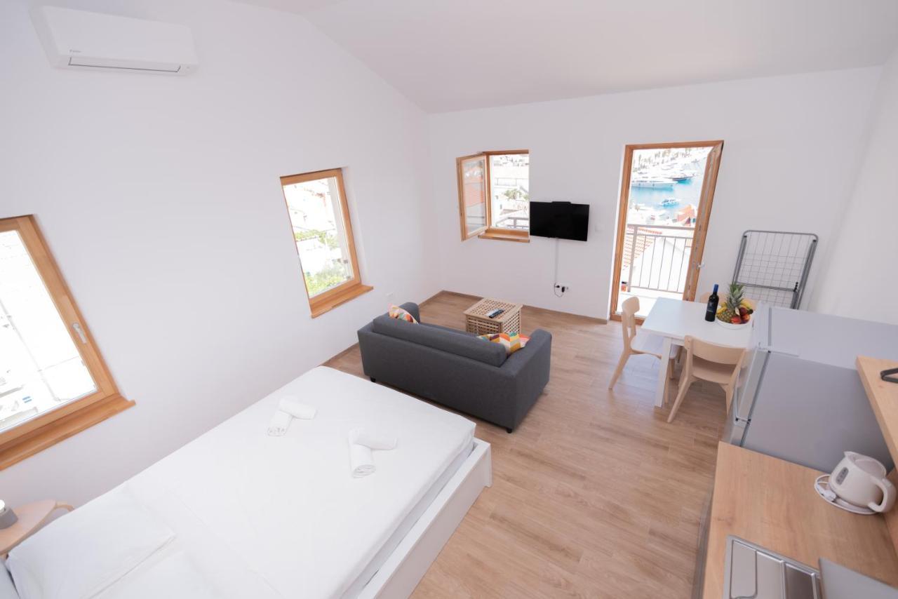 Brand New Apt W Balcony & Perfect Seaview At Center Hvar Town Extérieur photo