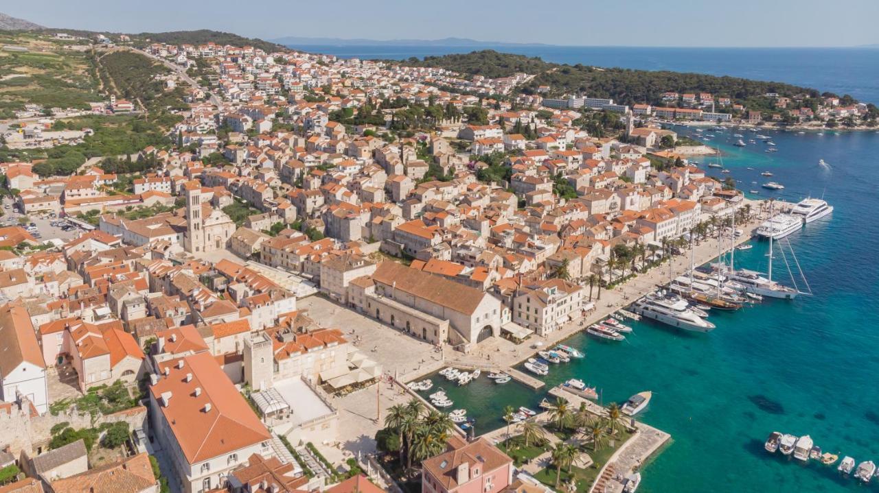 Brand New Apt W Balcony & Perfect Seaview At Center Hvar Town Extérieur photo